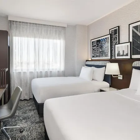Doubletree By Hilton Long Island City, Ny New York City Exterior photo